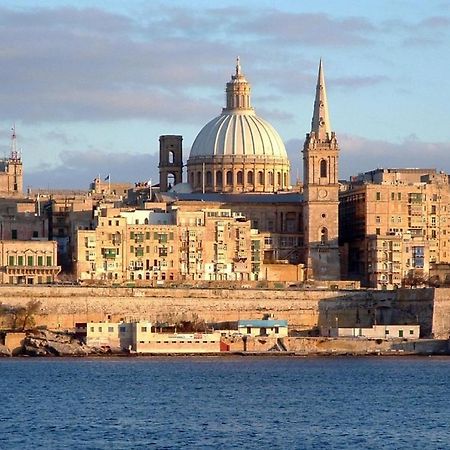 Ferienwohnung Unbeatable Location Valletta And Harbour Views Sliema Exterior foto