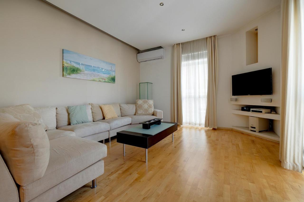 Ferienwohnung Unbeatable Location Valletta And Harbour Views Sliema Exterior foto
