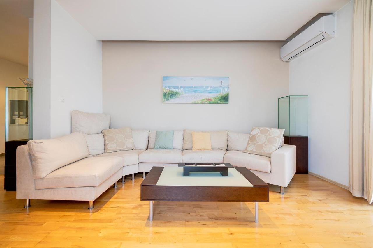 Ferienwohnung Unbeatable Location Valletta And Harbour Views Sliema Exterior foto