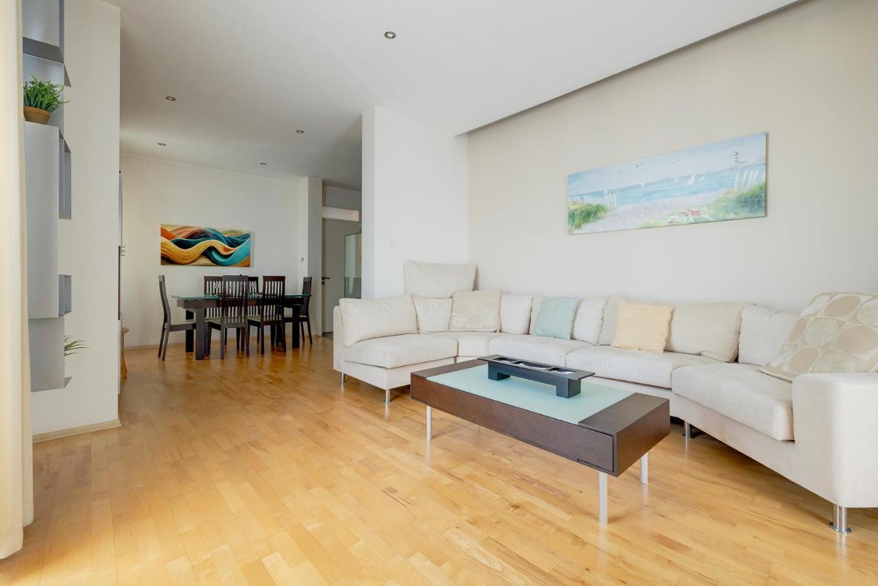 Ferienwohnung Unbeatable Location Valletta And Harbour Views Sliema Exterior foto