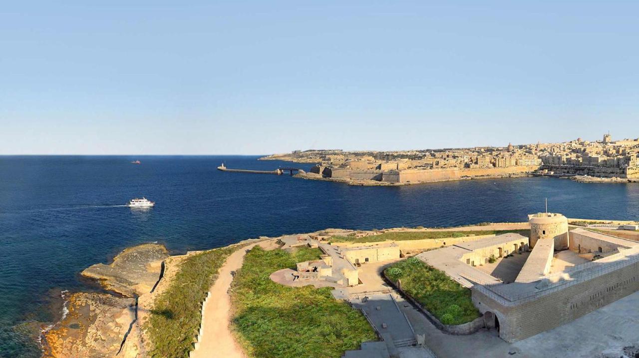 Ferienwohnung Unbeatable Location Valletta And Harbour Views Sliema Exterior foto