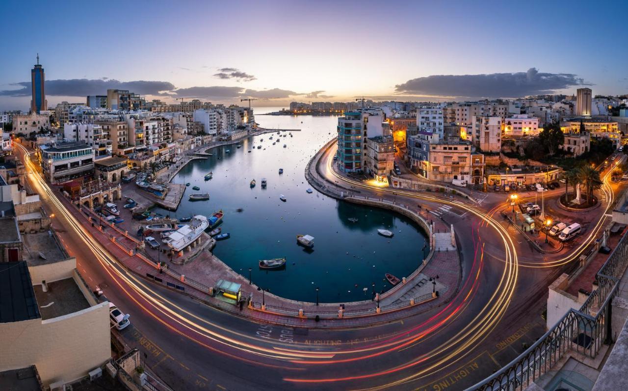 Ferienwohnung Unbeatable Location Valletta And Harbour Views Sliema Exterior foto