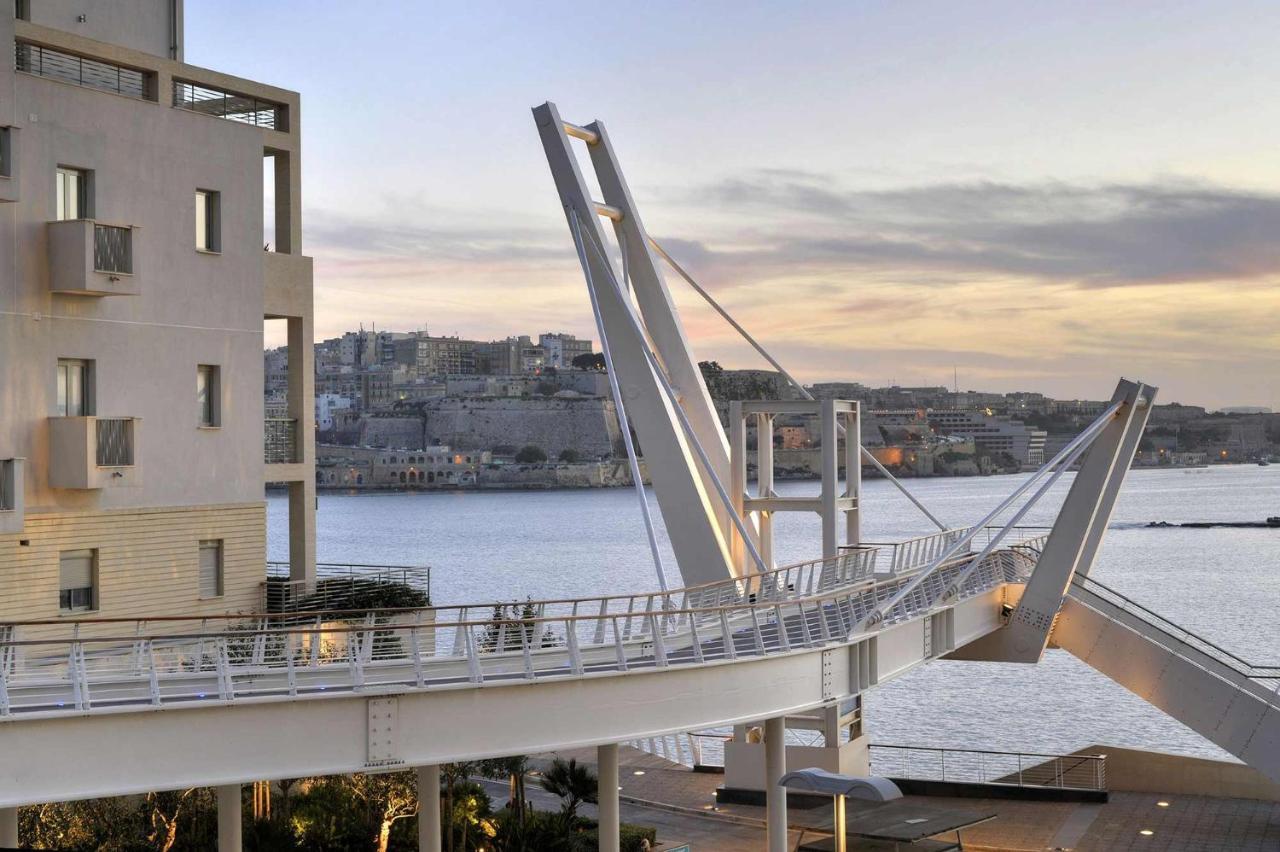 Ferienwohnung Unbeatable Location Valletta And Harbour Views Sliema Exterior foto