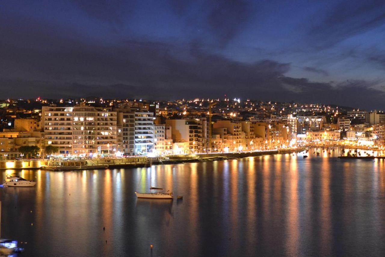 Ferienwohnung Unbeatable Location Valletta And Harbour Views Sliema Exterior foto